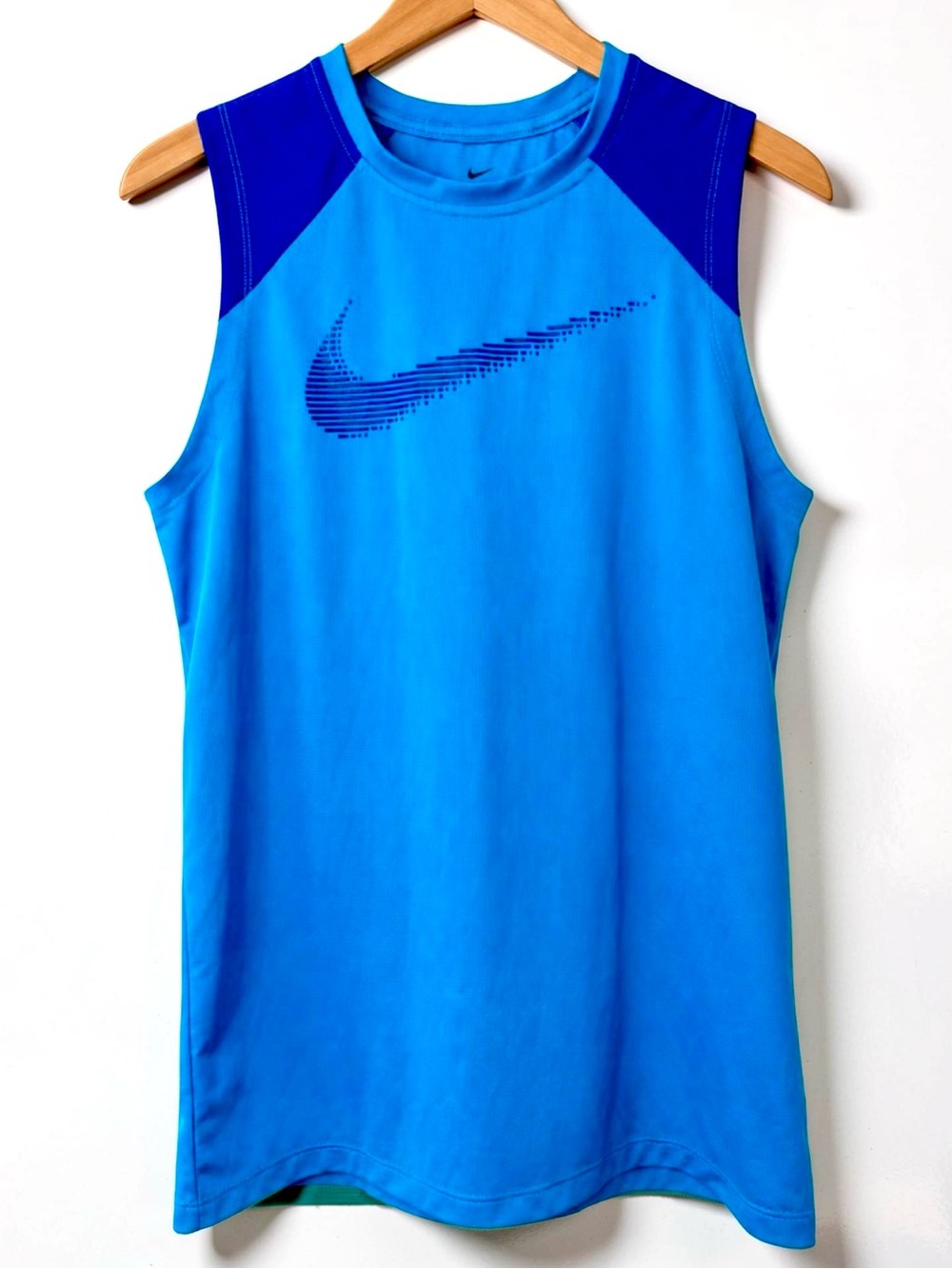 Dri-FIT Nike Boys Size Large Blue Athletic Tank Top Sleeveless Shirt